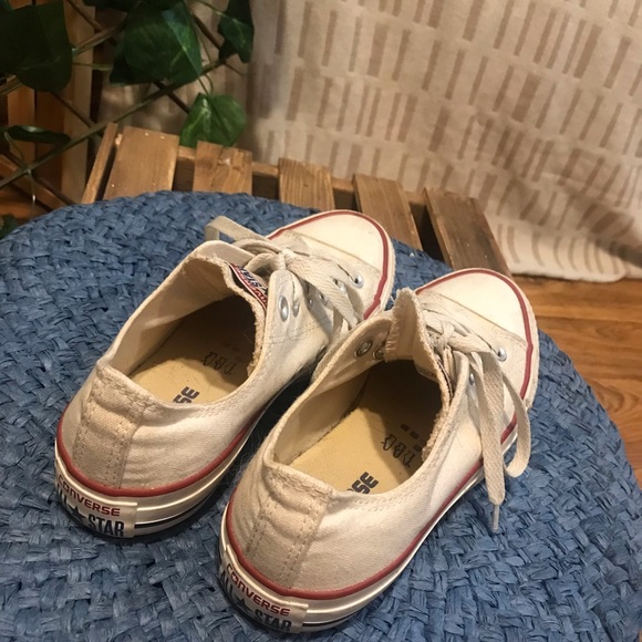 White converse sneakers used ,  in good condition - Picture 4 of 6